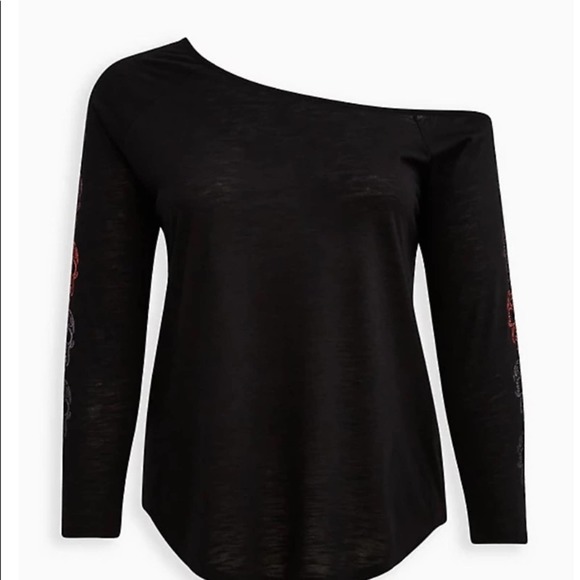 TORRID WOMEN'S OFF SHOULDER TOP-BLACK SKULL TOP SIZE 4X NWT - Picture 3 of 4